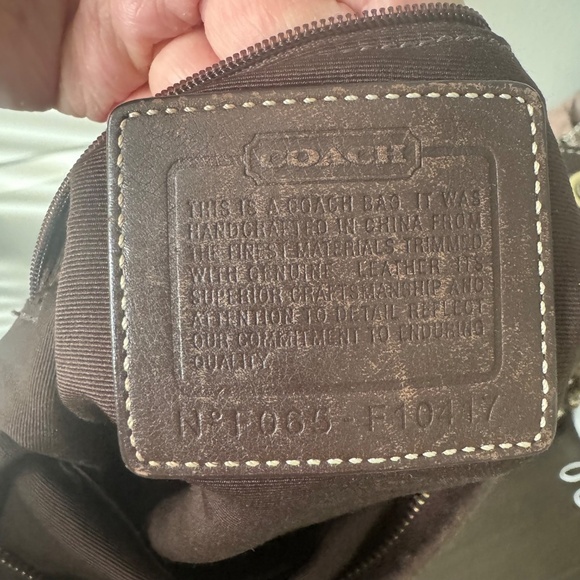 💜 Y2K Vintage Coach Purple Signature Jacquard Crossbody F10417 💜 - Picture 4 of 9